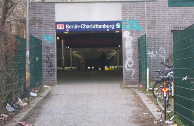 Berlin, Charlottenburg S-bahn station